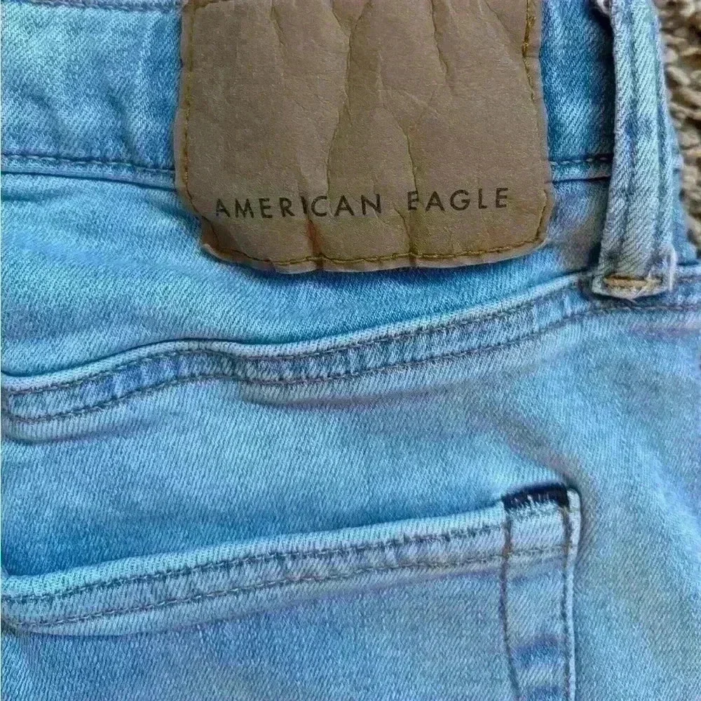 American Eagle Airflex+ Men’s Light Wash Straight Leg Jeans size 28x30.